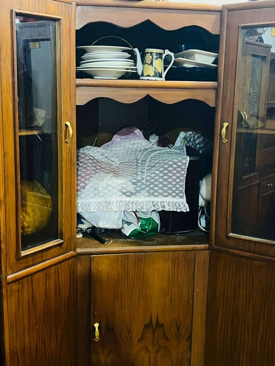 عندي هذني الغراض لبيع المكان الفلوجه سبعه نيسان قرب جامع الفرقان تواصل ويه الرقم ***********@

