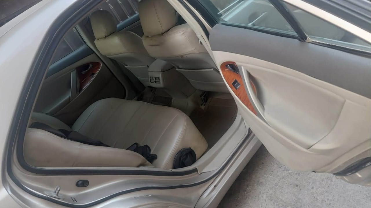 كامري امريكي 2008
XLE   فول مواصفات 
محرك 6 سلندر 
حادثها جاملغ امامي 
رقم بغداد 
السعر 90 ورقة. وبيها مجال 
مكان السيارة بغداد كرادة 
***********
