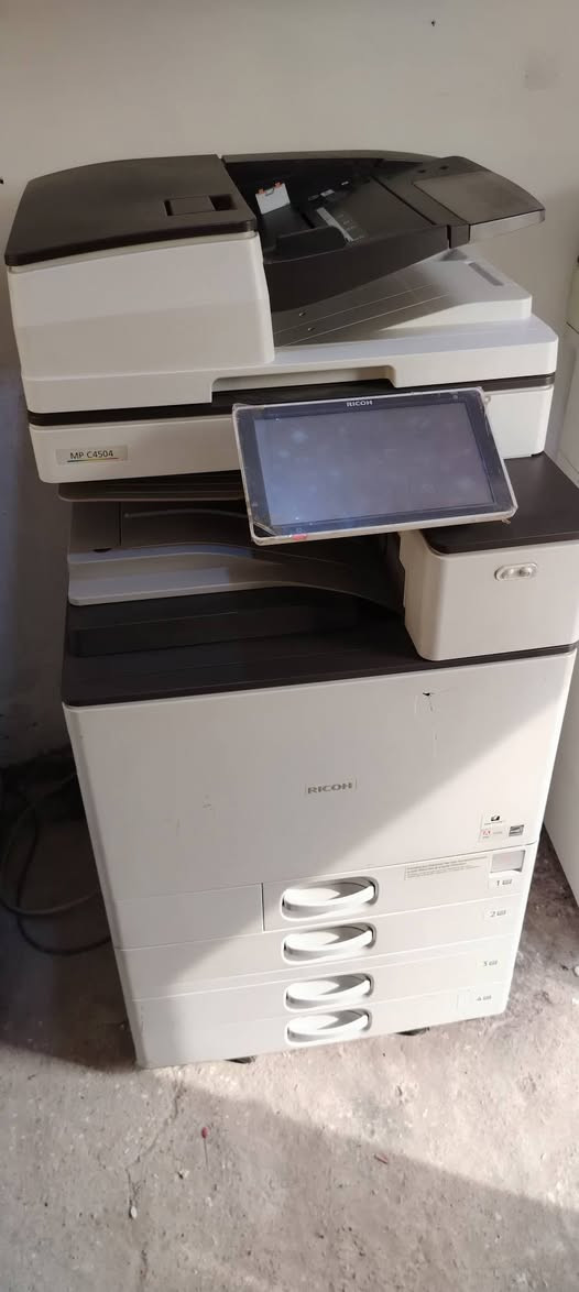 للبيع
مكانهم بالديوانية ريكوا 5503جهازين و4504جهاز واحد نظيفة وشغالة بس تحتاج صيانه بسيطة تنظيف

احبار مليانات لان عزلت قبل ٤اشهر ال يفيدنه سعرهن شلع ب٧٠٠ الف بسعر احبارهن بس أكرر شغالات بس يحتاجن صيانة تنظيف لان تركتهم قبل ٤ اشهر 

ملاحظة ذذني اتريدهن اأو ما اتريدهن اني انطيكياهن بلاش إذا أخذت ال ٣
ريكوا 5000 هدية ادوات
ريكوا 5502 هدية ادوات
ريكوا 4501هدية أدوات  جيبلك كيا وحمل ذني انطيكياهن لان اريد ما ابقى شي عندي اتريدهن اخذهن ما اتريدهن اني من ابيع الأجهزة الشغاله ذني للسكراب يروحن ولهذا اريد واحد يستفاد من ادواتهن أفضل ما للسكراب 
*********** وخادم
