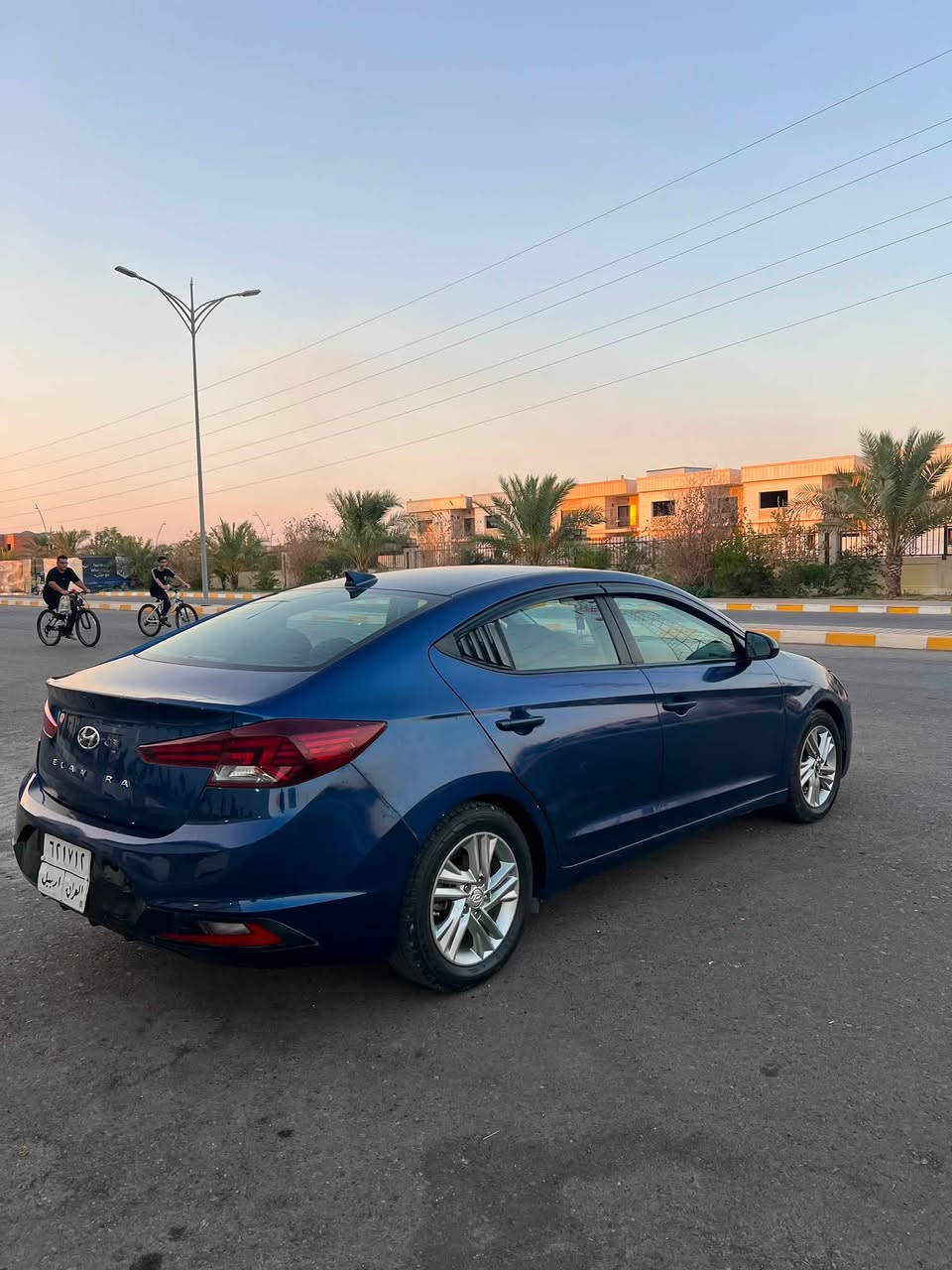 الالنترا 19وارد امريكي 
ضرر جاملغ وبنيد وبالعراق صار نص باب السكن والهلال الخلفي 
محرك 2.0دوش مبدل 
كير Atالمرغوب 
المواصفات نص فول 
السعر 110وبيها مجال ويرهم مراوس
***********
