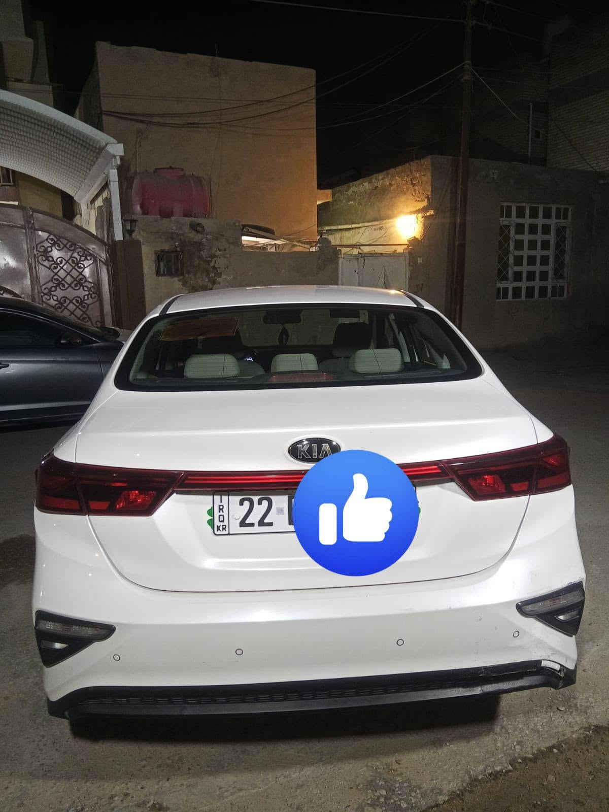 سلام عليكم كيه سيراتو خليجي للبيع موديل 2020 كفاله عده بارد بقبق الجنطه والباب كد شبر محرك 1600 رقم الانكليزي الجديد سعر $145 وبيهه مجال للأستفسار ***********
