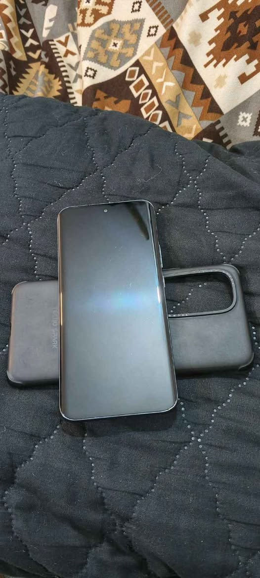 جهاز تكنو سبارك 40برو بلاس للبيع اومراوس بجهاز سامسونج حصرا سعر 250 بي مجال بسيط أغراض بس شاحنة واير ليس الأصلي وكارتونة
عنوان بغداد البياع حي الشرطة الرابعةلا يوجد توصيل
*********** بغداد, العراق

نص مكتوب في الصور:
- هاتفي التخزين ٤٩,٣٩ غ.ب / ٢٥٦ غ.ب اسم الجهاز TECNO SPARK 40 Pro+ الطراز TECNO KM7 وحدة المعالجة المركزية Helio G200 RAM 8.00 GB+5.00 GB الكاميرا الخلفية 50M الكاميرا الأمامية 13M البطارية 5200mAh الشاشة 6.78" ProXDR Eye-care Display
- هاتفي HiOS 15.1.2 استنادًا إلى Android التحقق من التحديثات التخزين ٤٩,٣٩ غ.ب / ٢٥٦ غ.ب اسم الجهاز TECNO SPARK 40 Pro+ الطراز TECNO KM7 وحدة المعالجة المركزية Helio G200 RAM 8.00 GB+5.00 GB الكاميرا الخلفية 50M الكاميرا الأمامية 13M البطارية 5200mAh