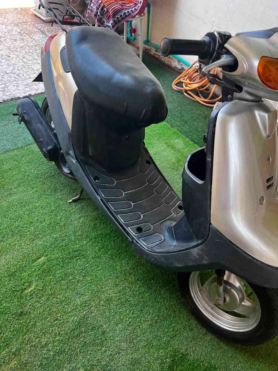 سلام عليكم دراجة ياماها بطة تجفيت جديد وياها كفرات بلاديه***********
