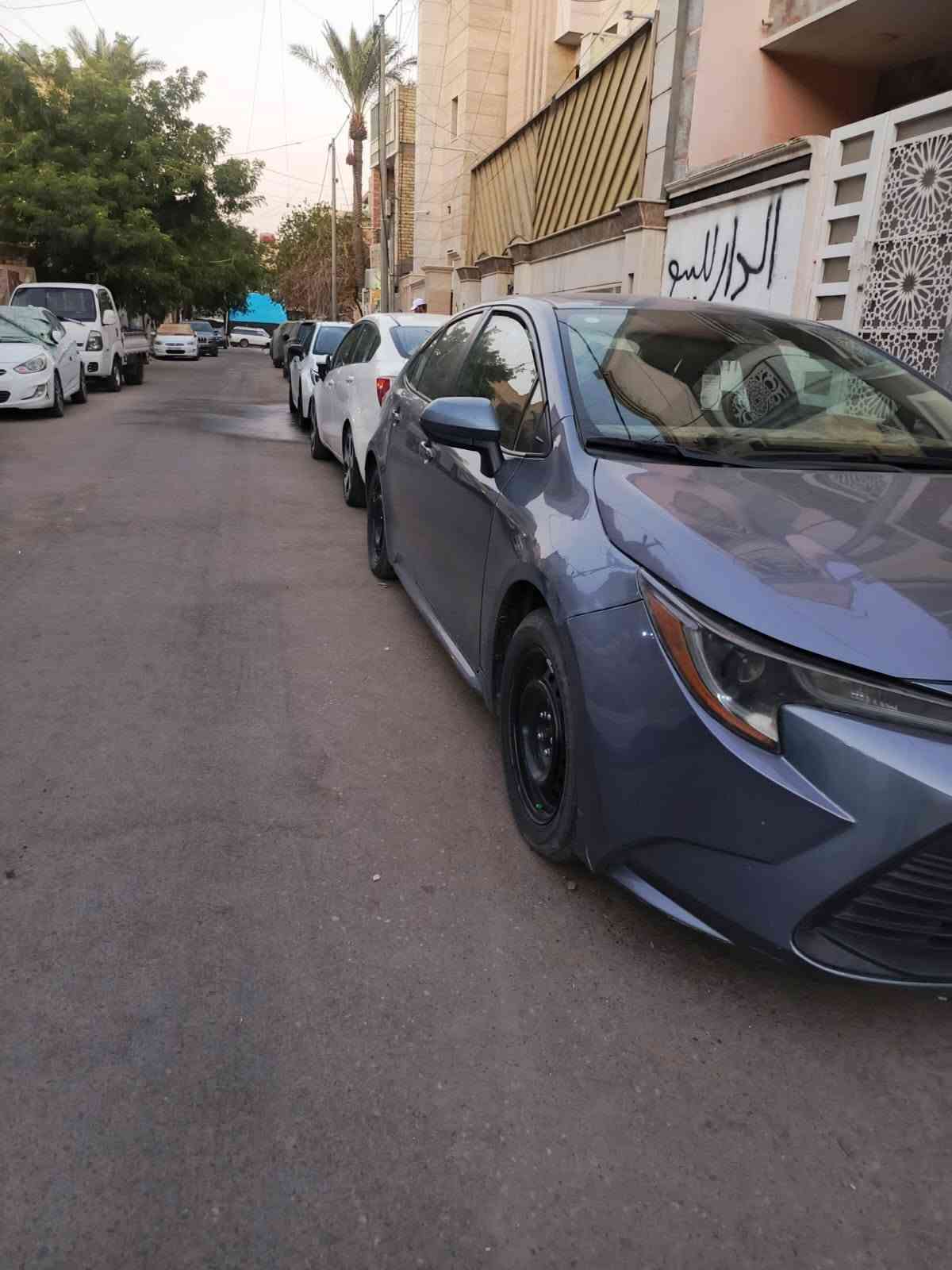 سلام عليكم 
كورله 24 امريكي بانزين 
سياره جديده ماشيه 17 الف بعده على وضع الشركه كلشي جديد بيه  الحادث بنيد صبغ فقط وبارد بلجاملغ السونار موجود بلمنشور
موصفات تحديد مسار توقف ذاتي سياقه ذاتيه اوتو هولد سايد بريك دكمه وبعد بيه موصفات المعروفه 
السياره بسمي تحويل شوكت متريد 
السعر 135 وسعره مناسب 
المكان بغداد الحريه 
ملاحضه....اني مكلف بلنشر هاذا رقم صاحبه وباقي التفاصيل يمه
*********** بغداد, العراق
