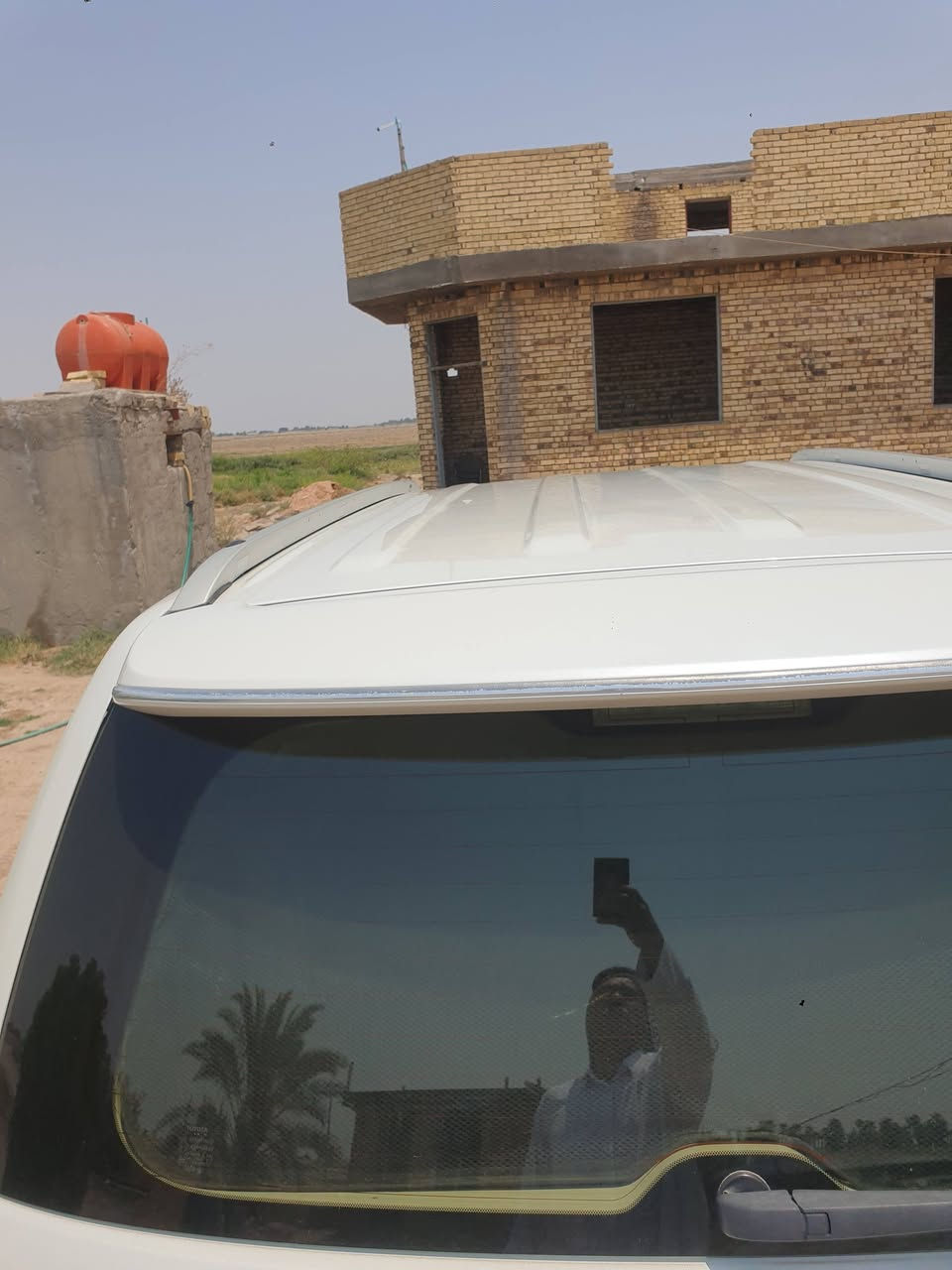 سلام عليكم للبيع سياره لاندكروز برميه مكفوله موديل ٢٠٠١٩رقم التليفون ***********
