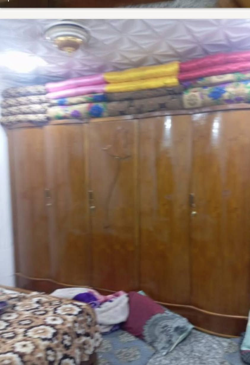 مكلف بالنشر غرفه نجاره عراقي صاج ام الخمسه كماموضح بالصوره للبيع العنوان الحمزه الغربي حي العسكري قرب صيدلية الماس بالفرع  للاستفسار عل رقم ***********.    ***********

نص مكتوب في الصور:
- ٨:١٧ م
- +964 786 704 4950 ٤ صور ٨:١٧ م ٨:٤٨ م