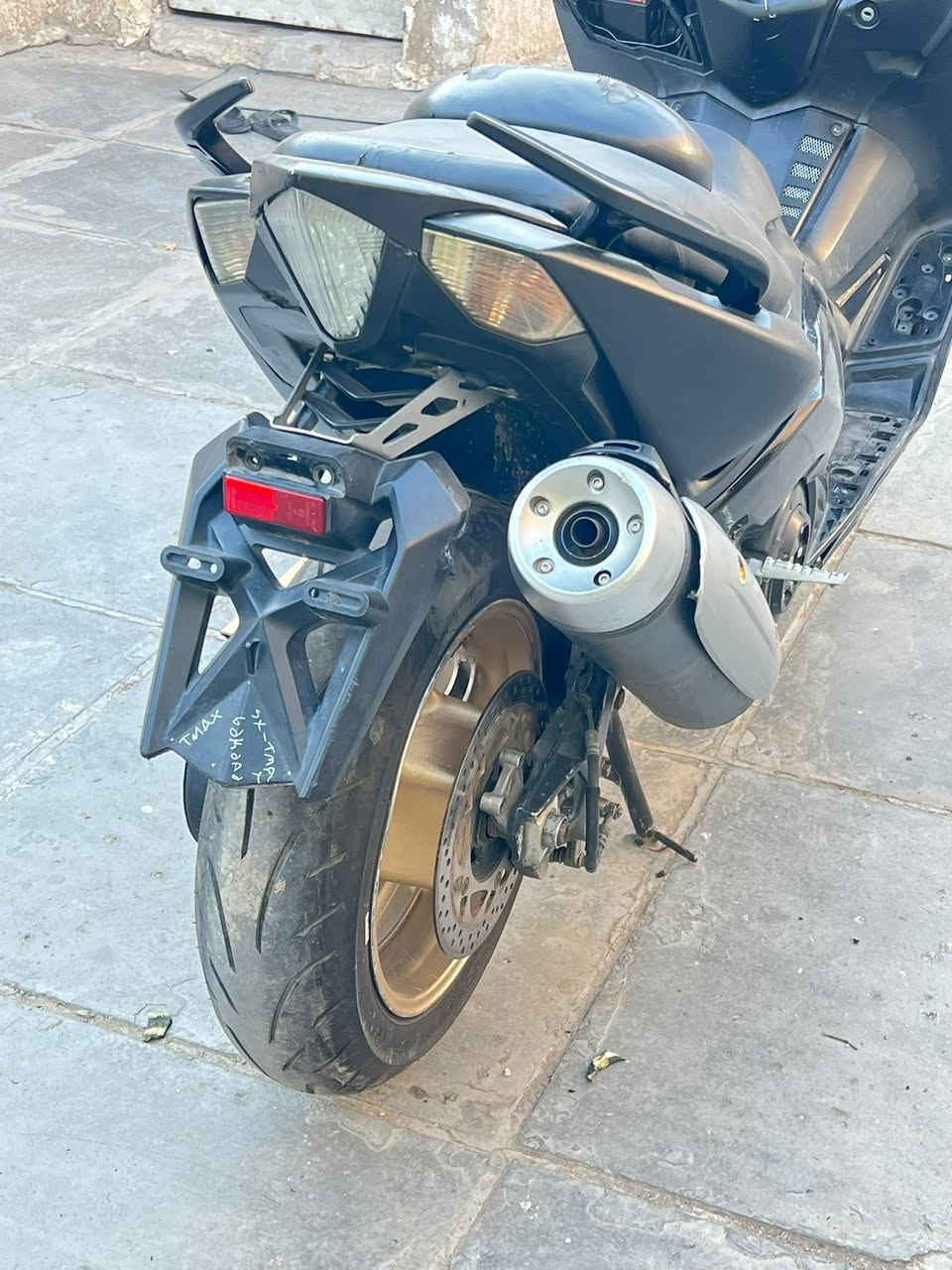 تي ماكس مديل ٢٠١٤
مكينه مكفوله 
و ناعمه و قويه
كفر بي شويه ملحضات 
دراجه نضيفه 
سعر ٢٥ ورق من الخير 
مكان لامين شارع نواب 
رقمي ***********
بس بيع وسعر جوه سوك بهواي 
وين ما يعجبك فحصه دراجه كفاله
وشكرن ♥️
