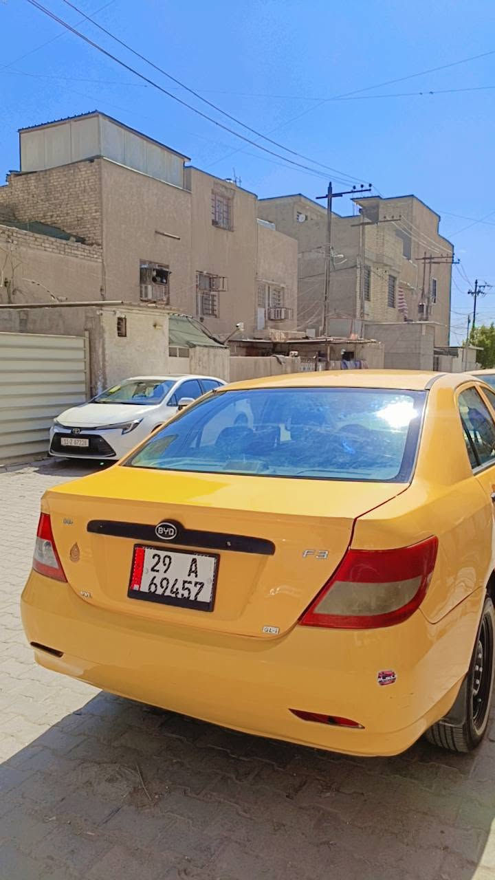 سلام عليكم بيوايدي 2019 رقم انكليزي باسمي تحويل ثاني يوم السياره متجايه بدون فتح اي برغي بدون دواخل ومصلحه وراجعه جديده كشنات جلد عنواني بغداد الجديده للاستفسار *********** السعر 52 وبيهة مجال
