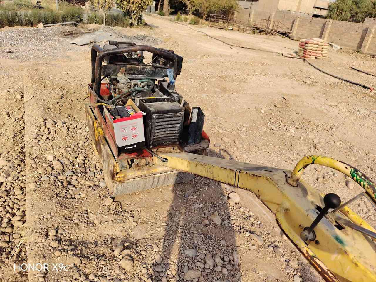 حادله للايجار واحد طن للاستفسار الرقم حياألله الجميع ***********
