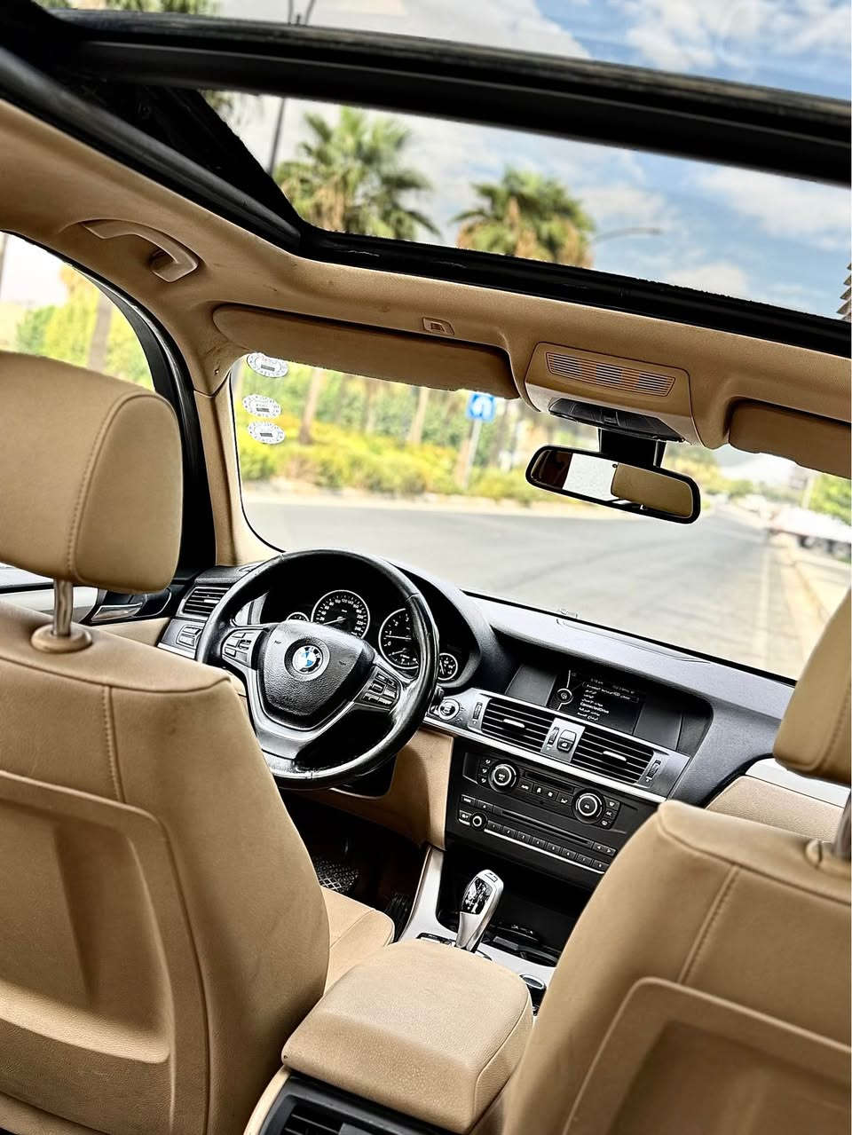 BMW X3 شركه عروش
2014
فول فول مواصفات دواخل كريمي بصمه بانوراما لايتات عدسه اوتوستوب رادار ٣٦٥ 
صبغ فقط بابين مصبوغ  بدون حادث بدون دواخل بدون ارباك
مكان سياره اربيل
واتساب / *********** 
سعر 125$ و مجال بصيط أربيل, العراق

نص مكتوب في الصور:
- واتساب ***********