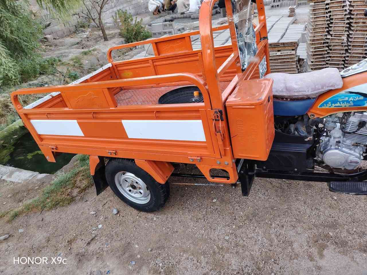 سلام عليكم ستوته للبيع ٢٣رقم دولي رايده بمليونين و٧٥٠ تصال عل رقم ***********
