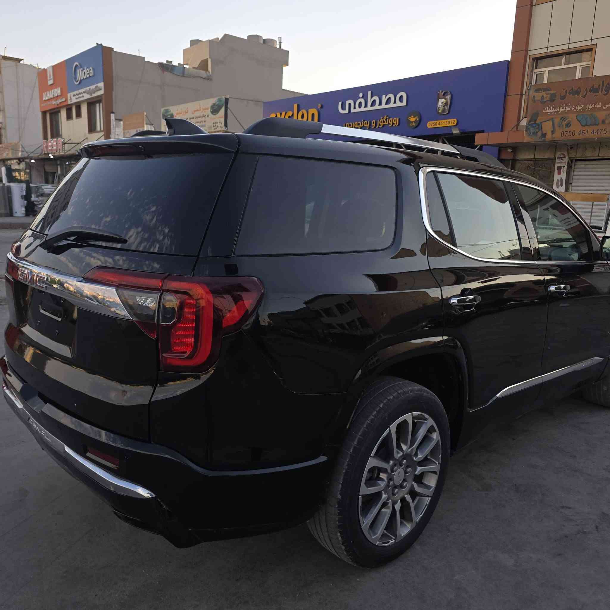 للبيع GMC acadia
@الجميع المواصفات دينالي فول
الموديل ٢٠٢٢
المواصفات فول للاخير 
5 كامرات 
رادار 360 
داته شو 
كشنات vip
كشنات جلد 
كشنات كهرباء 
كشنات هزاز 
كشنات تبريد تدفئه
ويل كب 20
بصمات ابواب وتشغيل 
صندوق كهرباء 
مكينه ٦ سلندر اي بنزين تشتغل
ستيرن تدفئه وتبريد وكهرباء 
مرايا شفط 
مرايا متحسي ضوء 
شاشه وكاميرا 
حساس امامي خلفي
وبعد مواصفات هوايه يرادلهن صفحه كامله
العنوان اربيل 
للاتصال ***********
***********
السعر ٢٣٠ وقابل للتفاوض
رقم هزه وفحص جديد

