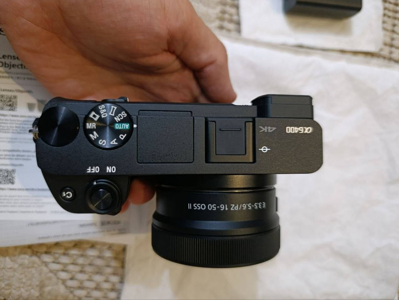 السلام عليكم 
كامرة sony a6400 مع عدستها ال kit أستخدام قليل جداً عدد الشاتر(الغالق) 274 صوره فقط كل غراضها موجوده مع وصل الشراء نظافتها 100% مثل ما موضح بالصور سعرها مليون "وبيها مجال للشراي صدك " مكاني بابل الحلة وأكدر أوفر توصيل 
للتواصل واتساب ***********
تلكرام eliaammar4@
