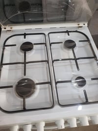 طباخ ٤ مشاعل • نظيف • الزبيدية
