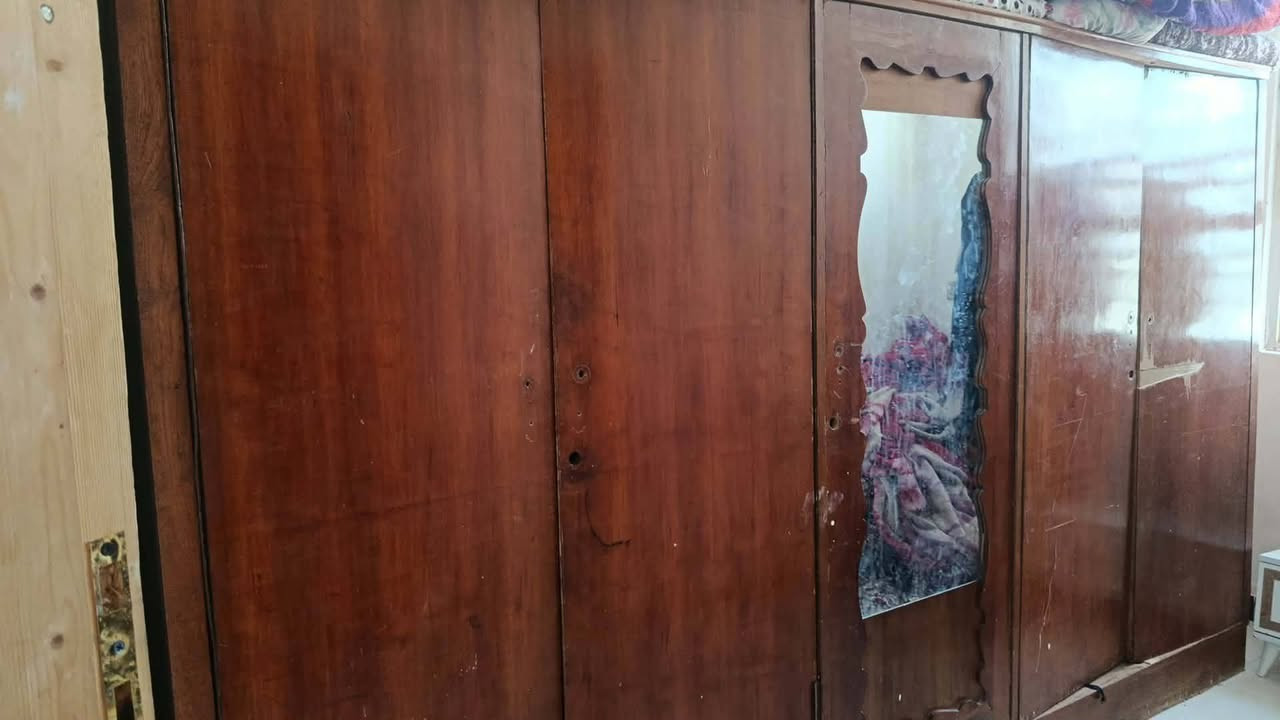 السلام عليكم غرفه يردادلهه تعديلات بصيطه خشب السعر 100 وبيهه مجال  الاستفسار اكثر اتصال على الرقم *********** او المراسله خاص العنوان كربلاء الحر
