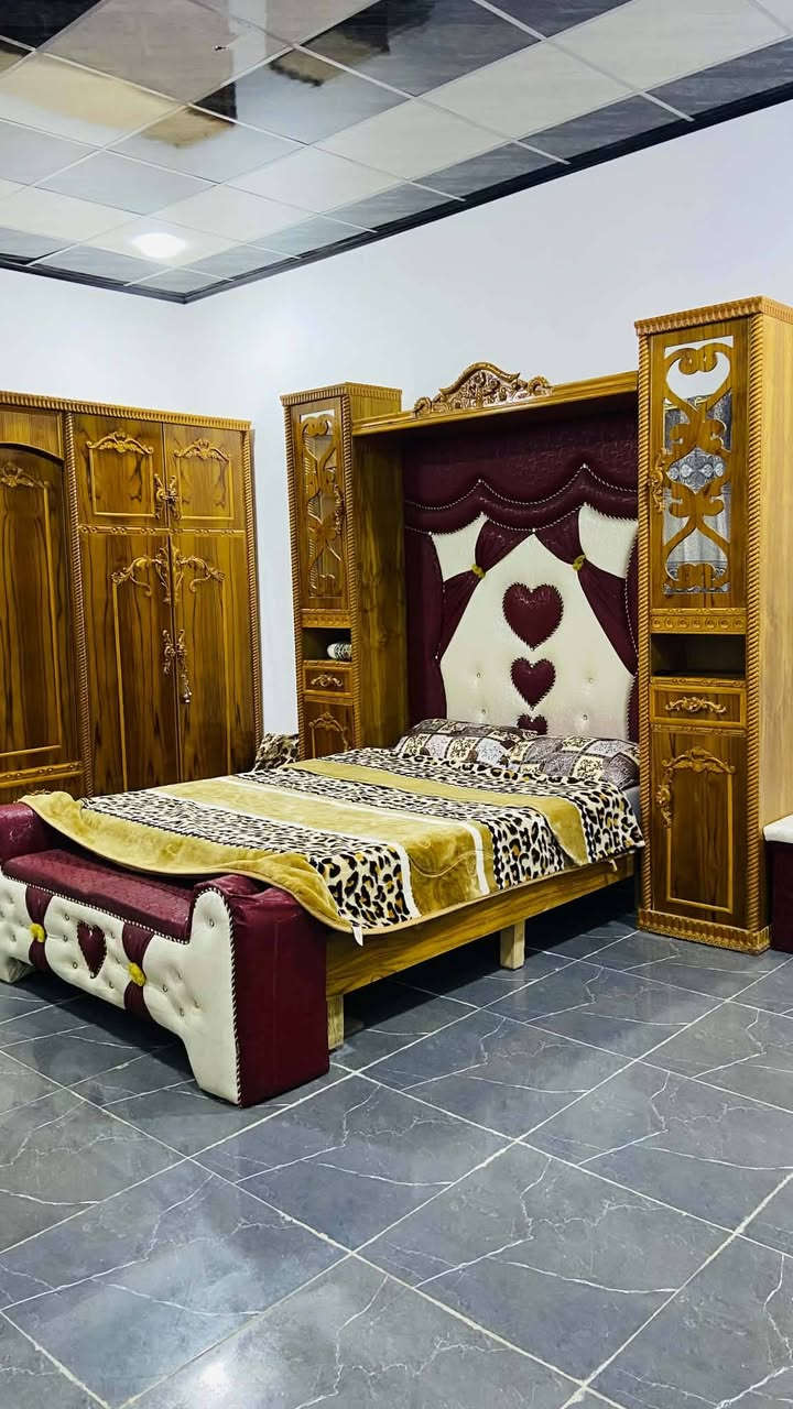غرفة نوم • مستعملة نضيفة • موصل ايسر