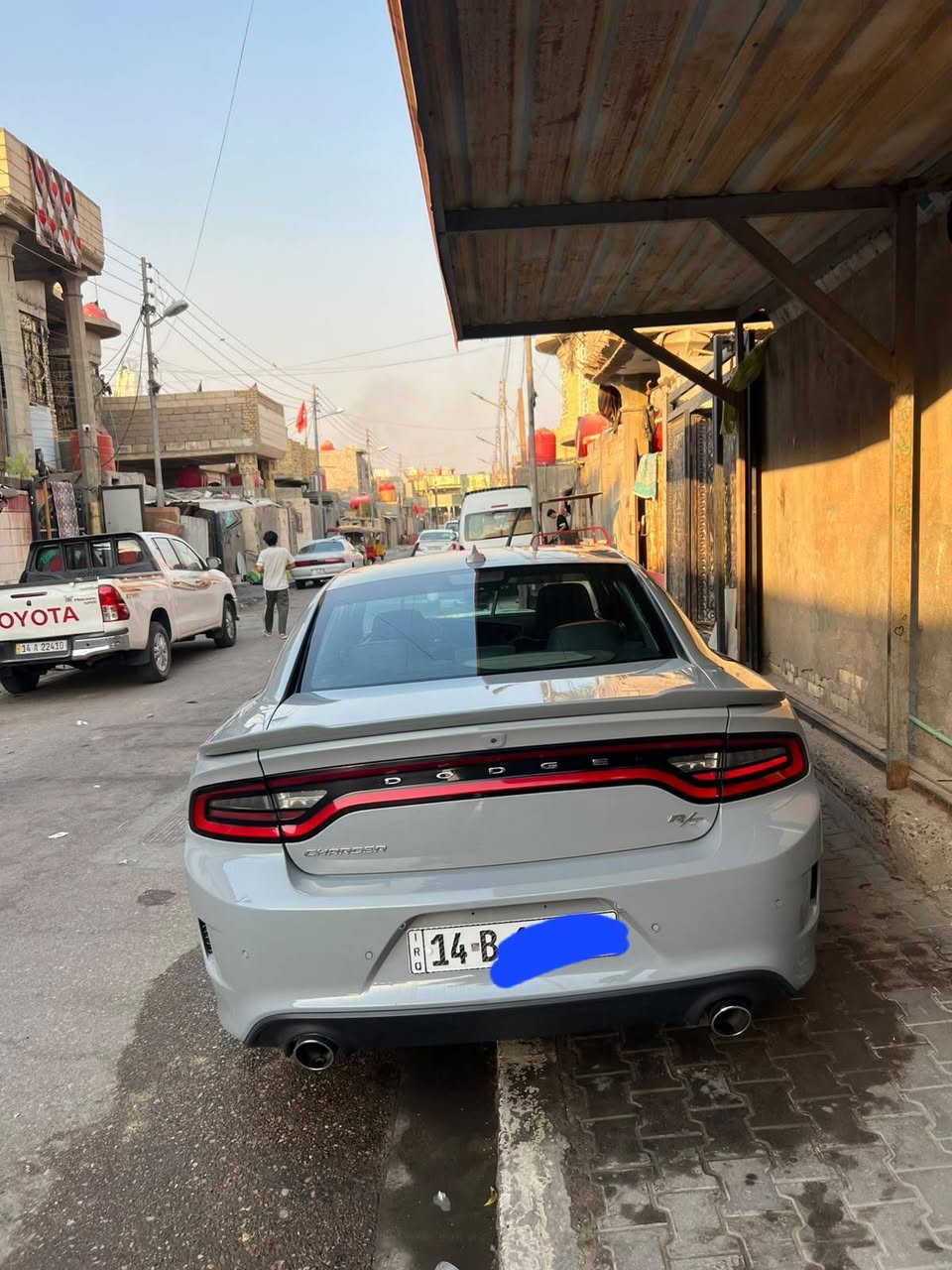 السلام عليكم جارجر للبيع بصره ماشيه ٥٧ حادثه بنيد مبدل بدون دواخل ارتي لون سموك محرك ٥٧٠٠ الاتصال *********** او واتساب *********** @ موديل ٢٢
