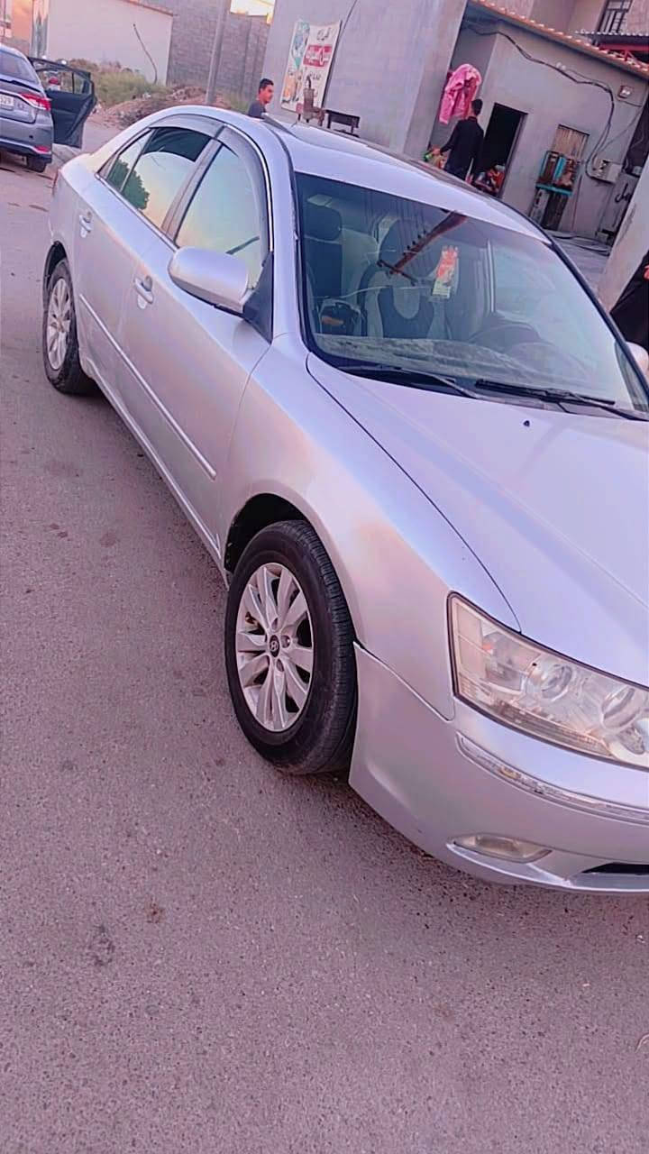 سوناتا 2006 
6سلندر مكينة 3300 المرغوب 
رقم بغداد 
صبغ حزام جمالية نضافة 90 بالمية
مكينة تبريد راديتر تخم تاير تبديل كله جديد 
سيارة خير من الله مال جناي تشغل وتطلع ما تخلي عليها دينار
سعر 90 $بيها مجال 
للتواصل ***********
واتساب ***********
