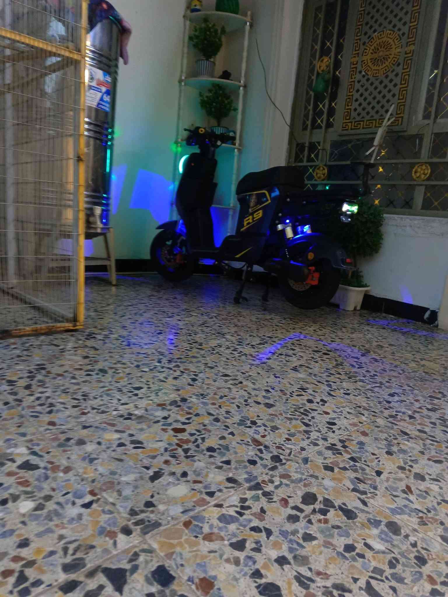 السلام عليكم دراجه شحن للبيع دراجه ار 9 دراجه خير من الله مكفوله من اي شيء دراجه بعدها بحال الوكاله دراجه نظيفه كفرات شخط ما بيهن نظام بك كهربائيات كلها شغاله شاره يمنه يسره بطاريات خير من الله السعر350وبيها مجال رقم الهاتف ***********
