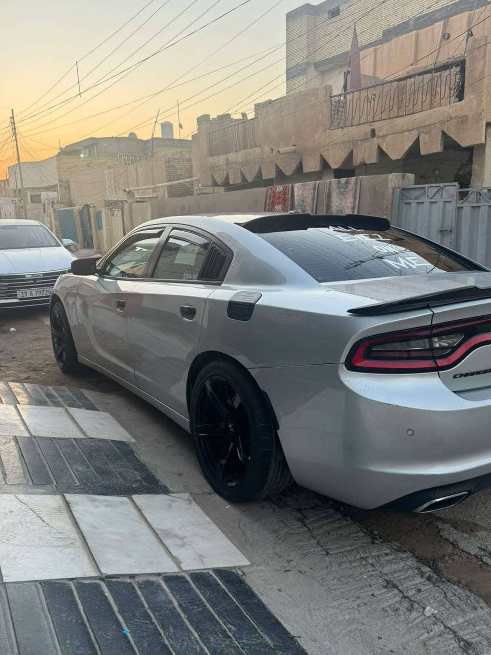 السلام عليكم للبيع🩶🧿
جارجر موديل 2020 اصل فئة sxt  وارد امريكي حادث 3 قطع  بيها  ماشية 89  الف  فول مواصفات عدة الفتحة  كشنات جلد تشغيل عن بعد  قطعتين  تبريد ويل كب نجمة حجم 20 محرك 6 سلندر 3600  رقمهة بغداد دولي الرقم الجديد تحويل مباشر  سعر السيارة 170 وبيها مجال للشراي مكان السيارة كربلاء ***********
***********
