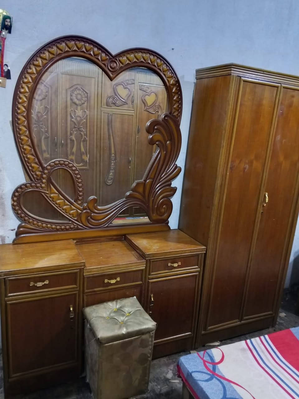 650غرفه ست ابواب مال عرسان صاج بغداد الحسينيه مال الراشديه وعندي توصيل ***********
