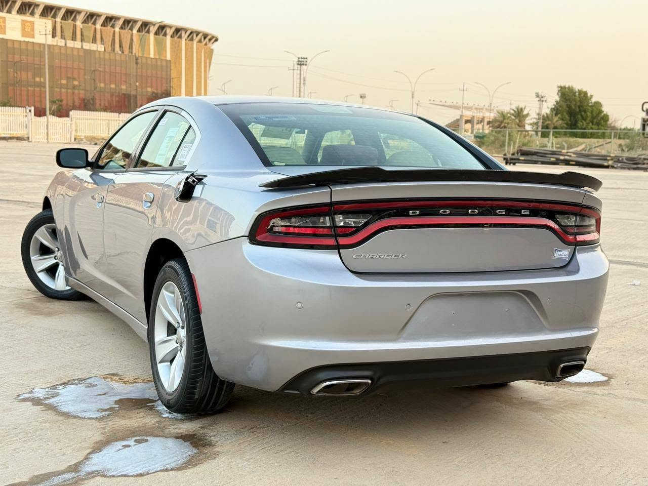 سلام عليكم للبيع او المراوس
دوج جارجر موديل 2016 اصل خليجي تحويل مباشر باسم المشتري 
جاملغ وبنيد صبغ والباقي كفاله عامه بدون دواخل 
فول المواصفات 
بصمه تشغيل بصمه ابواب 
تشغيل عن بعد كشنات جلد كشن كهرباءي متحرك نقطه عمياء شاشه كبيره كامره دواره تحكم استيرن جهتين لايت زنون نهار دواخل لونين قرميطي تبريد قطعتين انضمه قياده كشنات حضن حساسات محرك 3600 بالكارتون مكينه وكير وحداده وتخم تاير وتبريد ع وضع شركه 
سياره جديده بالكارتون ما متعوبه كلش جديده ماشيه 160 
مــكــان-الــســياره-الــناصرية 
الـــســعر:160 وبيها مجال 
الاستفسار اكثر ع رقم 
***********

