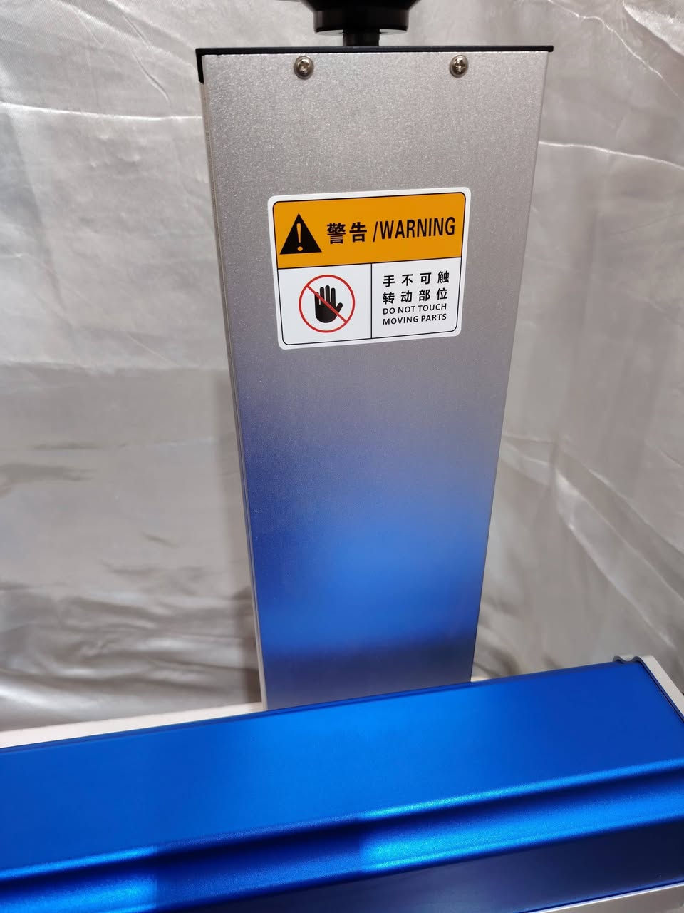 ماكينة فايبر ليزر 50 واط (Fiber Laser) للبيع
العمل: حفر ونقش عالي السرعة والدقة على جميع المعادن (ذهب، فضة، استيل، نحاس)، والأحجار الصلبة، والجلود.

​التطبيقات: طباعة الأقلام، المداليات، الشعارات، الصور الشخصية، والهدايا. وتدعم ربط الروتاري للمحابس والأكواب.  للاتصال ***********  السعر 3 ملايين  السعر قابل للتفاوض 

باقي  صور العمل بالتعليقات
