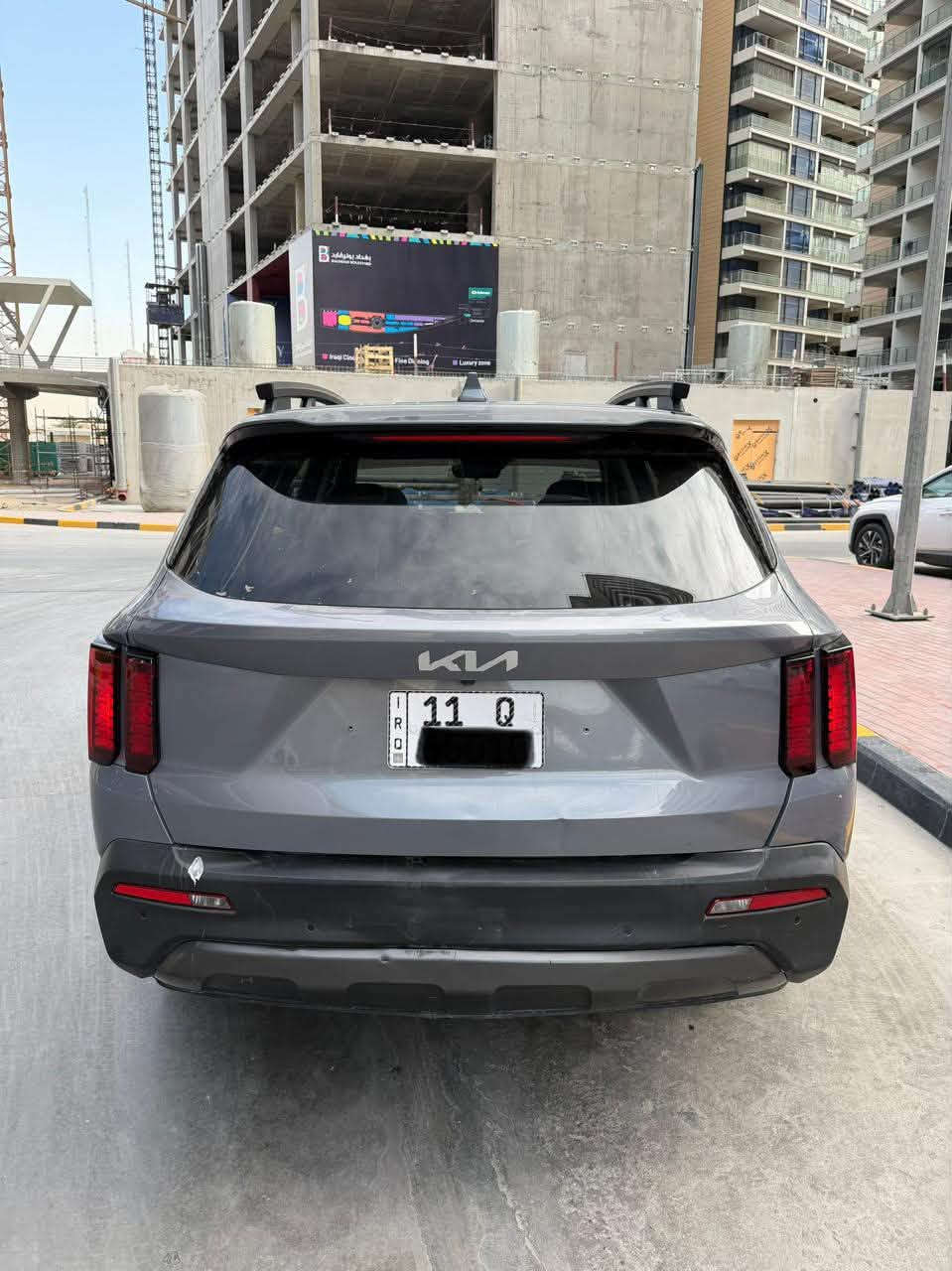 كيا سورنتو 2022 فول للاخير S 
بانوراما كراسي جلد + كهرباء + تدفئه 
بصمه تشغيل عن بعد كراسي متصله 7 راكب 
ماشيه 73 الف بدون ايرباك فقط برده
( كير مكينه شواصي دواخل كله كفاله )
حادثها الجاملغ وشويه با باب فقط 
مكاني المنصور 
سعر 198 ورقه نهائي رجاءا وماكو هيج سعر ابد بهل حادث 
***********
