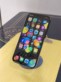 آيفون ٢٥٦ • بطارية ٩٥٪ • نظيف جدا