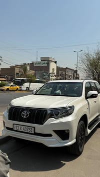 تويوتا برادو ابيض TXs مدنايت SAS 2021  صيانتها كلها بالشركة   محرك حجم...