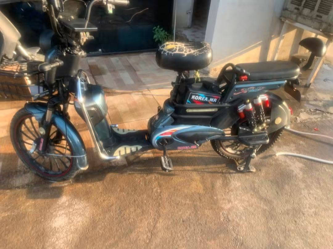 السلام وعليكم عندي هاذا الماطور جديد مثل ما موضح بل صورة ماطور نضيف السعر 200 او بي مجل العنون حي فلسطين رقم الهتف ***********
