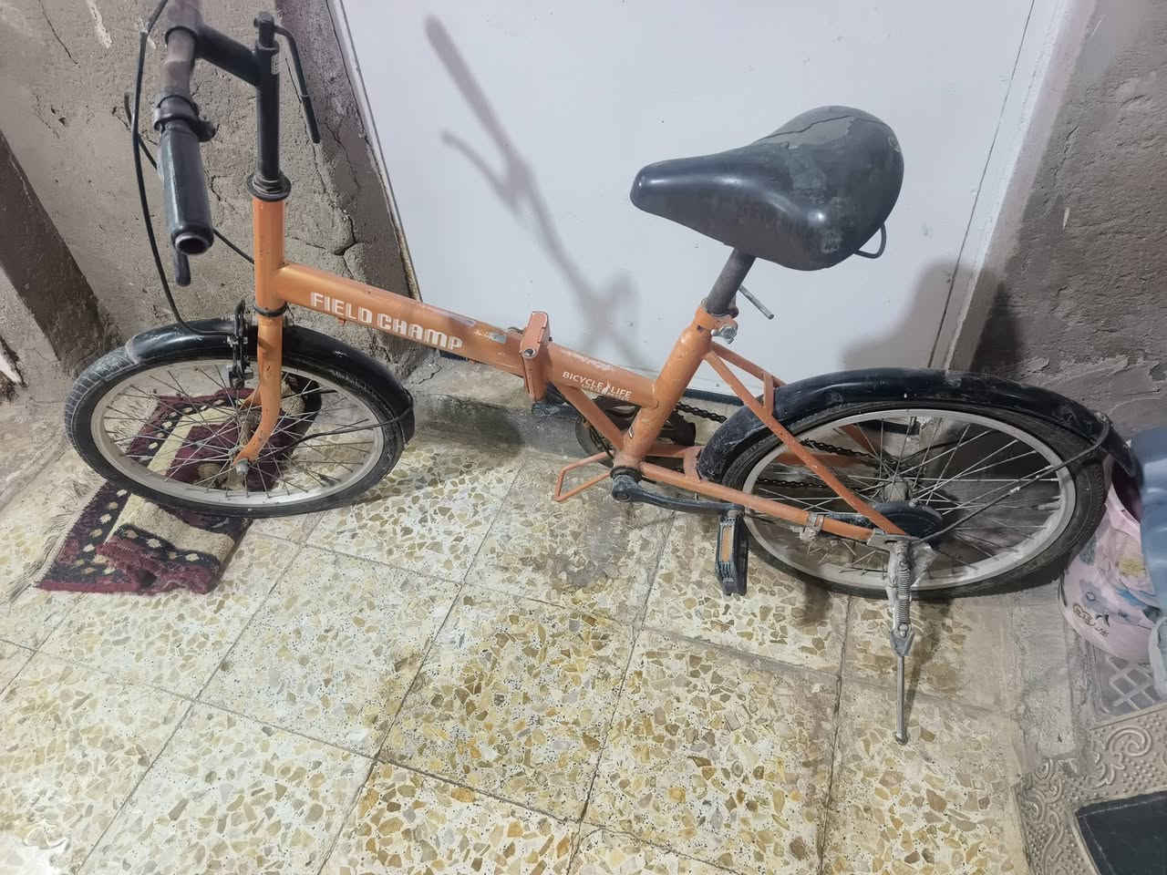 سلام عليكم بايسكل حجم 20 يطبك باله نظيف للبيع سعر 70وبي مجال ليريد يتصل ***********
