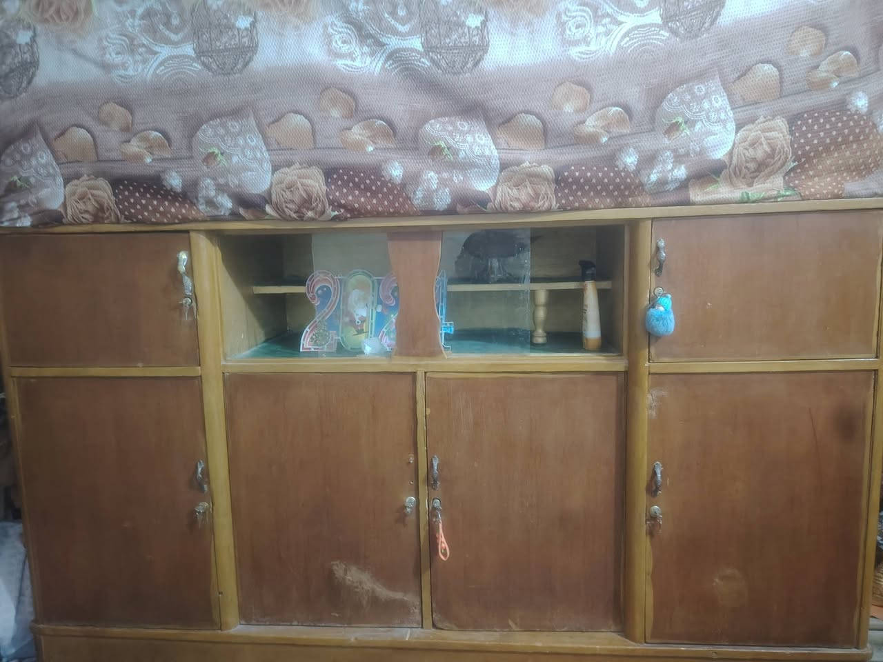 بوفية لبيع سعر 150 مكان نجف حي نداء
***********
