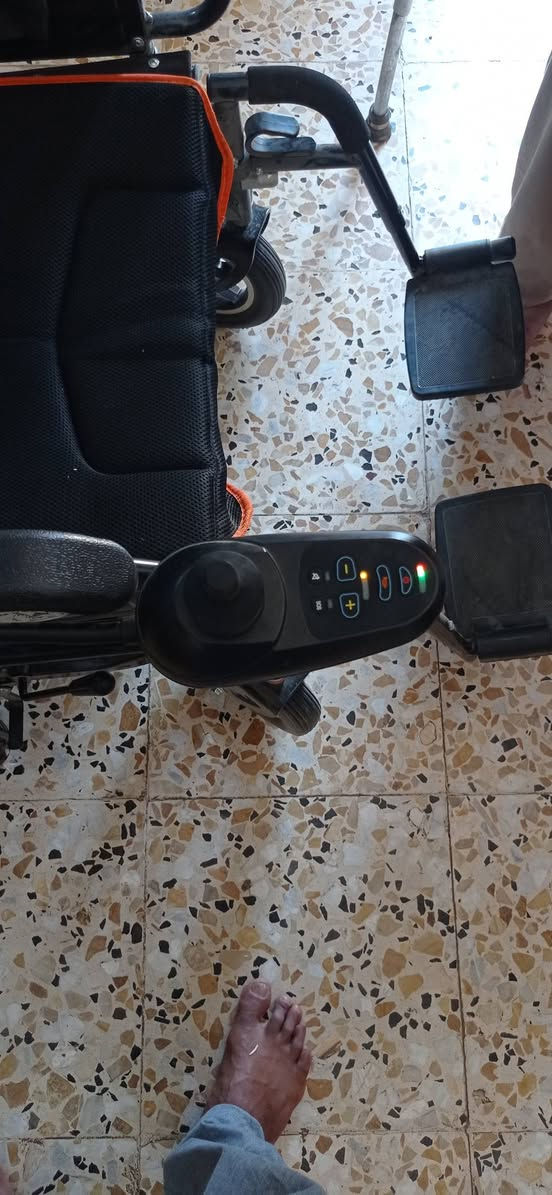 السلام عليكم عربانه شحن جديدة بس مفتوحه للفحص فقط شرط النظافه مكاني حله ***********
