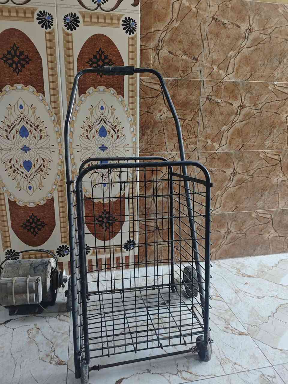 السلام عليكم  مبرده مستخدمه نضيفه السعر 60 شرط الفحص عربانه مسواك سعر 10ماطور مبرده شغال سعر 30 فرن مال معجنات السعر 30 مكاني زوريجات قرب مدرسه البصره رقم الهاتف ***********
