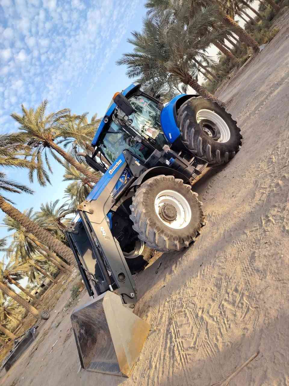 مكينه نيوهولند للبيع مكفوله كفاله عامه حجم 210 استفسار اتصال على رقم ***********
