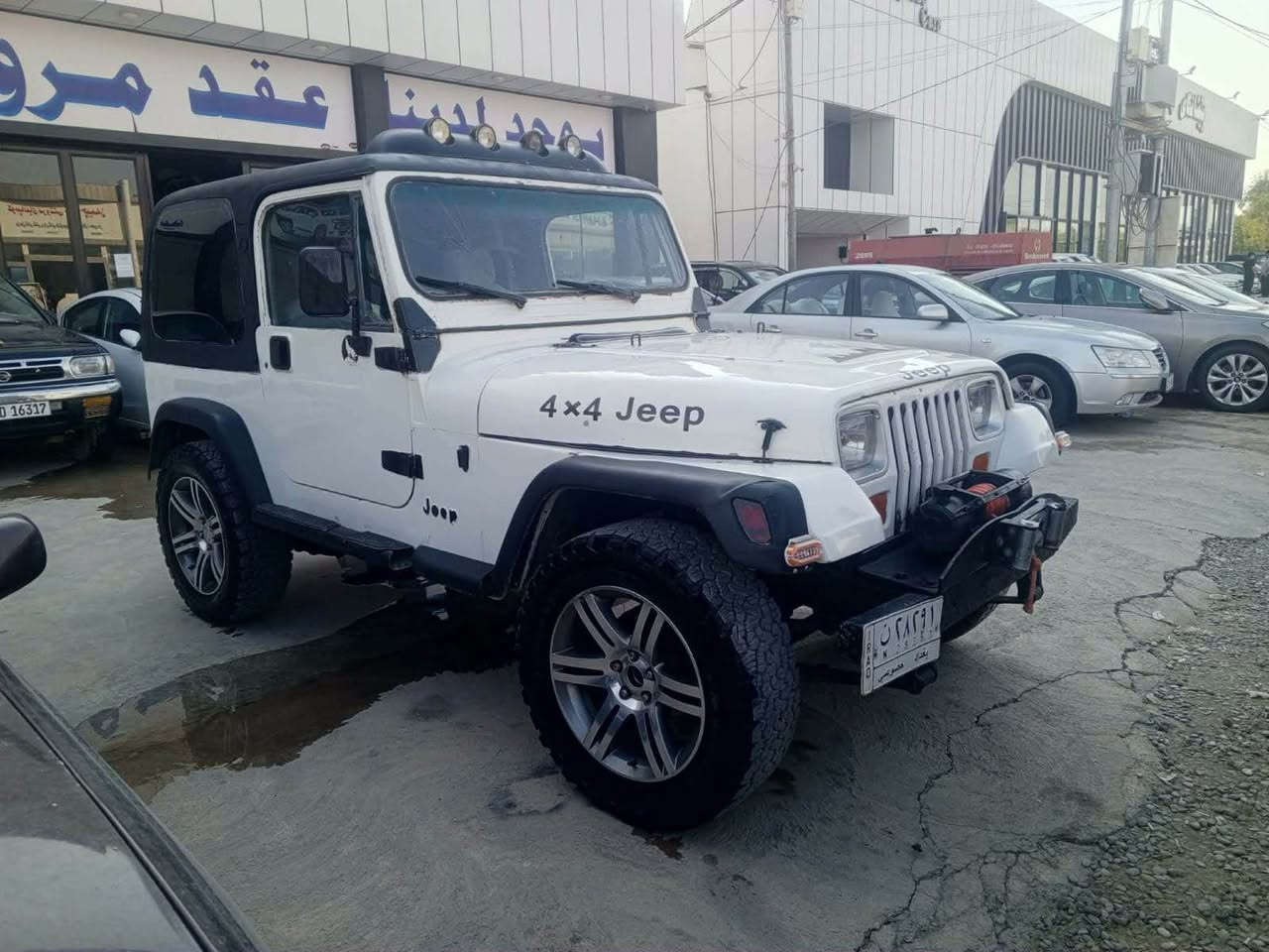 ئەم جێبە جوانە بۆ فرۆشتن مۆدێلی ٩١ مەکینەو گێڕی بەشەرت مەکینە بەتەی دوونیوە سەنەوی عاجە خاوەنی لە کەلارە سەیارەکە مەسرفی نیە هەمو گیانی بە شەرتە 
دەبڵ ئەکسەڵەکەی پێوەیە و ئیش ناکات 
نرخی ٣٥ گڵاو ماعەمەلەیەکی برایانە 
*********** كالار, السليمانية
