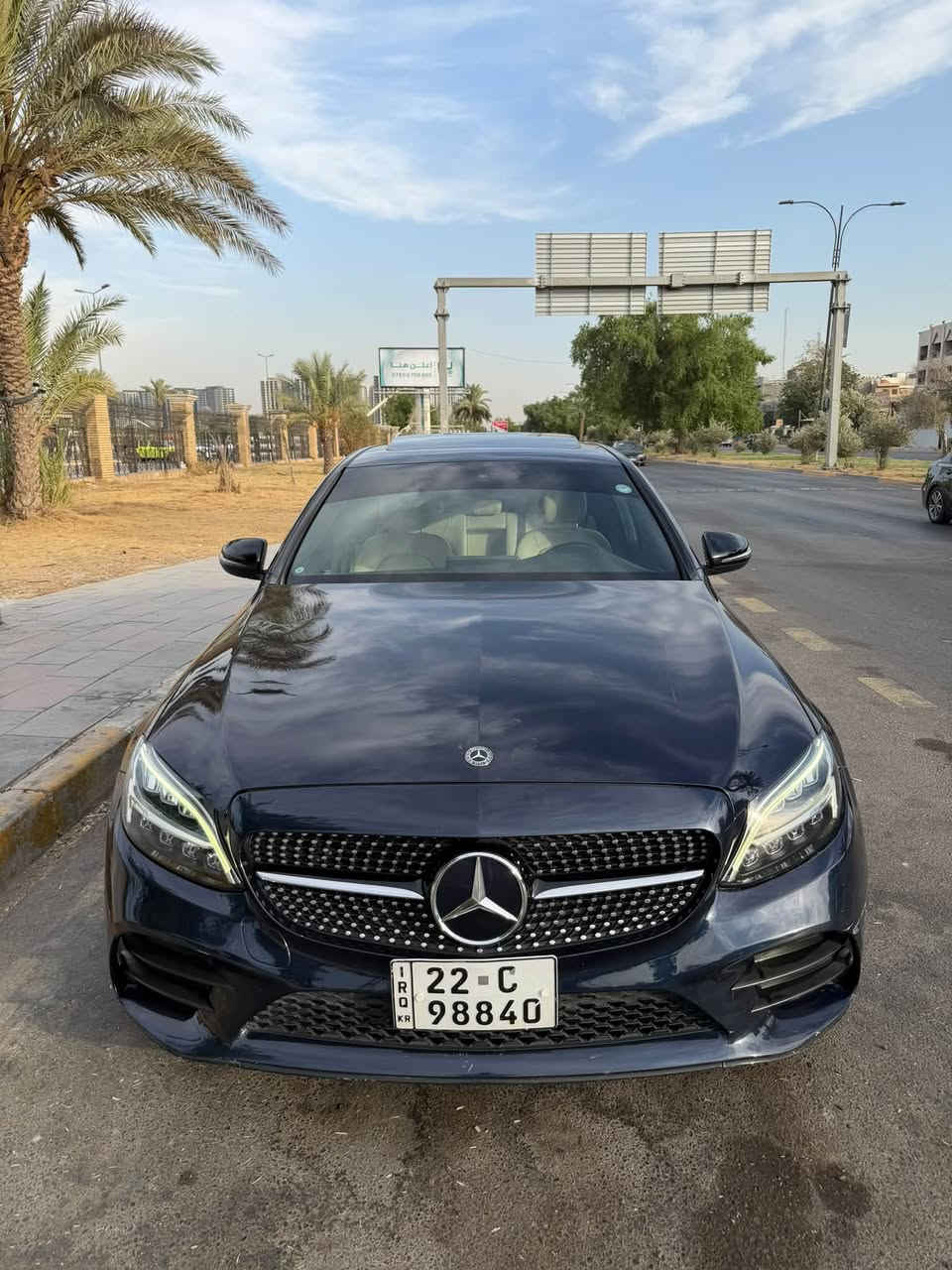 سلام عليكم
للبيع مرسيدس c300
2020
رقم اربيل ب اسمي 
بصمة
فتحة
دركةamg
كشنات جلد اوف وايت
كشنات تدفئه
خزن ميموري
63 لون
ستيرن كهرباء
كاربلاي
وباقي المواصفات المعروفة
وارد امريكي السياره حادثه جاملغ خلفي
نصبغ الجاملغ ولباب الخلفي عكس السايق
السيارة بدون ايرباك*

مكان السيارة بغداد
***********
