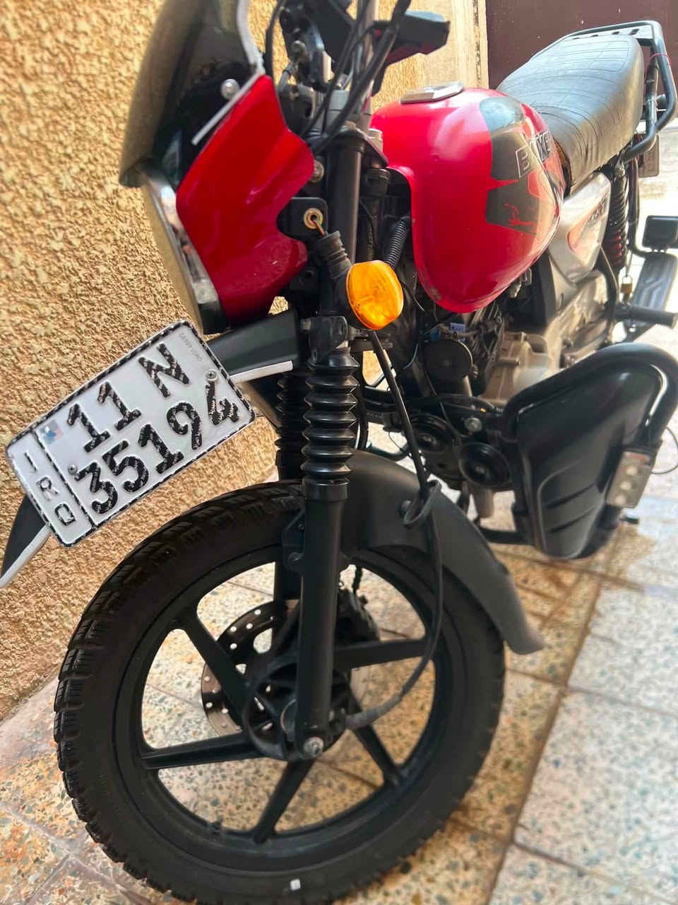 سلام عليكم 
دراجه بوكسر موديل 23
فول موصفات شلعه ومعدل السعر 2100
  المكان بغداد العامريه تحويل ثاني يوم
الهاتف ***********
