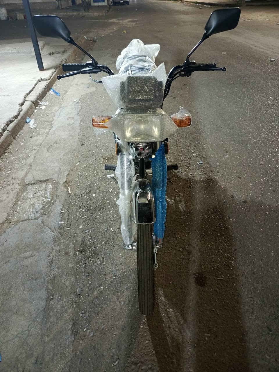السلام عليكم... ماطور سازوكي مواصفات MZ خبط دهن وبانزين ماطور بعدو صفر صار أربعة أيام من طالع من المعرض موديل 25 منفيس سعر 950 وبي مجال للشراي خاص ما اجاوب اتصال فقط 
***********
*********** مكاني كركوك
