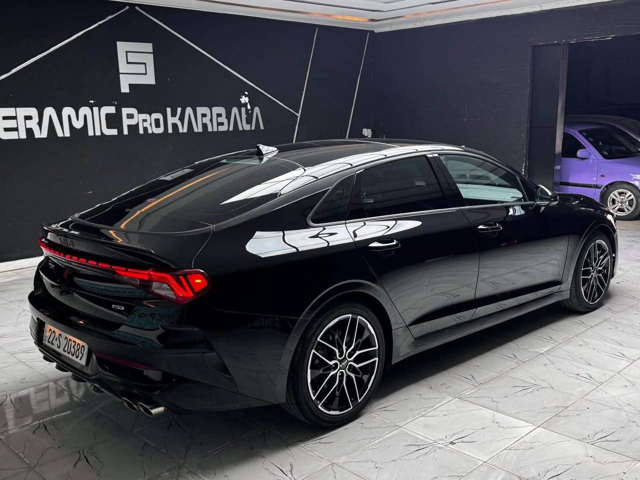 السلام عليكم 
للبيع كيا كي فايف 2023 GT 2.5 T🚀🚀
ماشيه 43 الف 
الضرر // بنيد مبدل فقط بدون دواخل بدون شاصي   
 ايرباك مصلح  صور الضرر مرفقه
كير مكينه تبريد حداديه كهربائيات كله بشرط الفحص 
رقم اربيل تسجيل جديد تحويل او وكاله  
المواصفات 1/1
محرك 2500 T 🚀
بصمه + تشغيل عن بعد
فتحه بانوراما 
تبريد بيانو 
ستيرن D
ختومات GT
داخل جلد 
تدفئه كشنات 
شحن وايرليس 
رادارات امامي خلفي جانبي 
تحديد مسار
قياده ذاتيه 
سستم صوت 
السياره عليها سبايدر اصلي
وباقي المواصفات المعروفه 
السعر // 195$ وبي مجال بسيط 
مكان السياره كربلاء 
‭***********
‭*********** كربلاء, العراق
