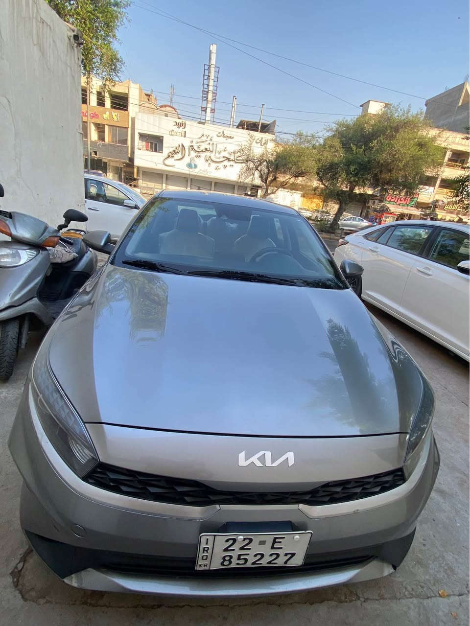 اسلام عليكم      
كيا فورتي.   وارد امريكي
اقرآ منشور قبل الاتصال.   رجآ رجآ رجآ.   
2022   موديل.       
العلامه جديده 
فول تحكم استيرن 
3 انظمه قياده
شاشه مع كامره دواره 
رادار جانبي 
رادار خلفي 
مانع تصادم 
تحديد مسار 
شاشه اعطال 
الداخل نيكل 
ماشيه 78 mi
ارضيه مع كشنات مغلفه جلد 
مكينه 2000 دوش.  شرط بدون فتح بلاد 
كيرهه at.   
لغود شواصي كفاله.        شرط الفحص 
حادثهه جاملغ وباب السايق   
بل عراق بيهه جاملغ و الباب الصدر صبغ فقط 
سياره نظيفه وستخدام شخصي 
تحويل موجود رقم جديد 
اتصال فقط.      ***********
السعر 127 مجالهه بسيط بغداد, العراق
