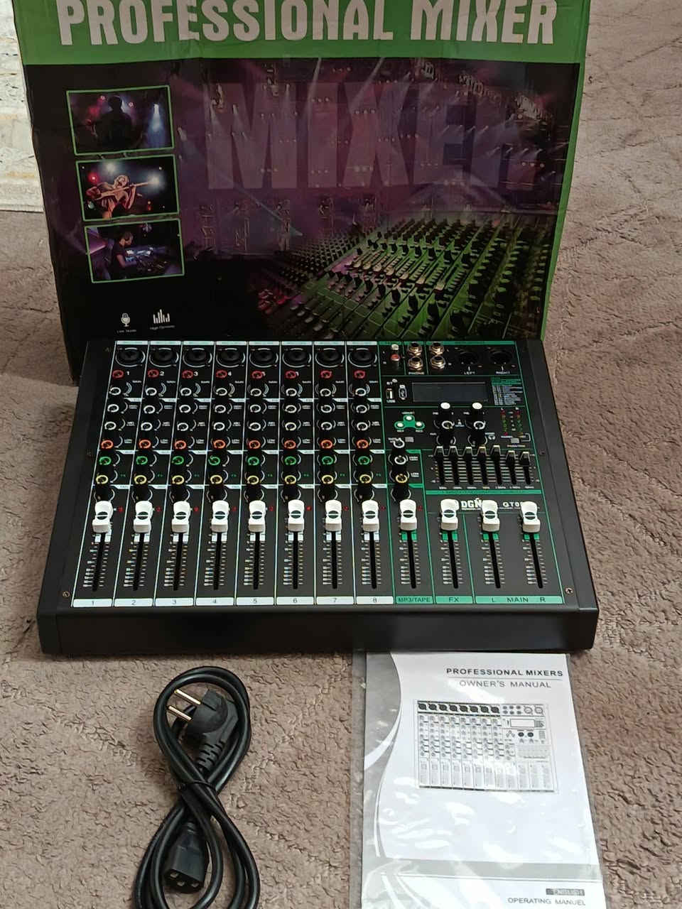 مكسر صوت احترافي (Professional Audio Mixer) بـ 8 قنوات من ماركة DGNOG (موديل GT08S)، ويتميز بدعم تشغيل البلوتوث، ومنفذ USB، و99 تأثيراً رقمياً للصوت (DSP Effects)، مع طاقة وهمية 48 فولت (48V Phantom Power) ومناسب للاستخدام في الاستوديو والحفلات.أبرز مميزات الجهاز:عدد القنوات: 8 قنوات إدخال مع منزلقات تحكم (Faders) منفصلة لكل قناة.المؤثرات والاتصال: يحتوي على شاشة عرض صغيرة، معالج مؤثرات صوتية DSP، وتوصيل USB/Bluetooth.
التواصل عالخاص او واتساب ***********. يوجد توصيل لكل المحافظات.
مكسر صوت احترافي (Professional Audio Mixer) بـ 8 قنوات من ماركة DGNOG (موديل GT08S)، ويتميز بدعم تشغيل البلوتوث، ومنفذ USB، و99 تأثيراً رقمياً للصوت (DSP Effects)، مع طاقة وهمية 48 فولت (48V Phantom Power) ومناسب للاستخدام في الاستوديو والحفلات.أبرز مميزات الجهاز:عدد القنوات: 8 قنوات إدخال مع منزلقات تحكم (Faders) منفصلة لكل قناة.المؤثرات والاتصال: يحتوي على شاشة عرض صغيرة، معالج مؤثرات صوتية DSP، وتوصيل USB/Bluetooth.

نص مكتوب في الصور:
- PROFESSIONAL STEREO MIXER
- AC 110V-240V 50-60Hz
- POWER
- Switch
- Power interface