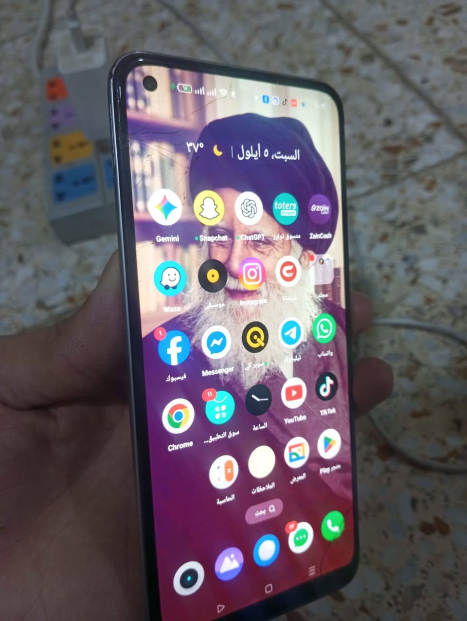 تليفون ريلمي ذاكرة 128 رام 8 بس بي فطر بشاشه وكع مني قبل سبوع رايده 85 الف خاص مفتوح رقمي ***********
