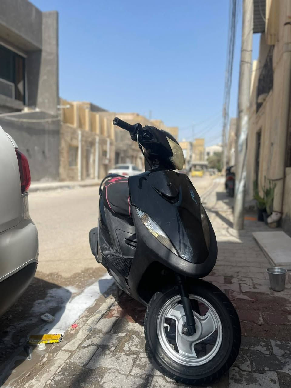 السلام عليكم
ماكس عدله دراجه مفتوحه ولفات وشغاله من طول للطول نضيفه الدراجه سعرها 550 وبيها مجال شي قليل كلش مكاني ناصريه مركز والشراي بي خير ويدلل 
للاتصال: ***********
