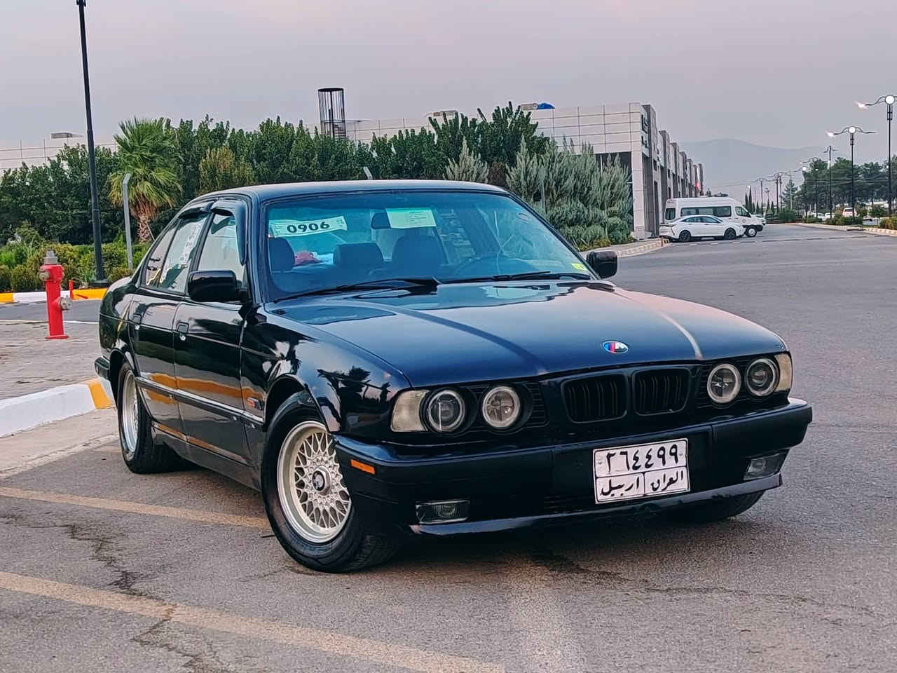 سلام عليكم
بي ام للبيع موديل 1994
525 كبس 
كير اوتماتيك 
شرط تحويل وكالة
السياره فول فقط ما بي سلايت
نظام ABS 
4 تايرات جديد 
تبريد ويا سلف 
كشنات جلد 
قفل مركزي بجم عريض 
السياره بدون حوادث كله عل وضع شركه 
كهربايات كله شغال 
العنوان سليمانية
السعر 63 وبي مجال 
رقم ***********
***********
