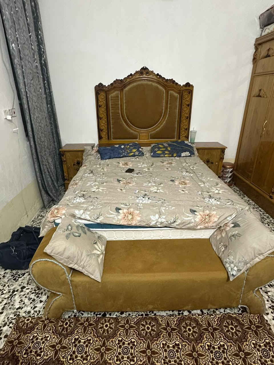 غرفه صاج جديده استعمال اقل من سنه مكاني نجف سعرها مليون و 500 وبيها مجال الاستفسار الرقم واتساب ***********
