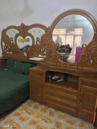 ميز مرايه • يحتاج ترتيب • مغربه