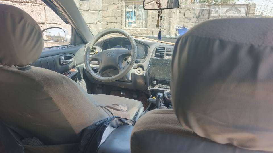 سنويه ٣٠
راعيها موجود 
مكينه حلوه 
كير تمام كير عادي  
حداديه بس داريم شفت بيها واحد يرادله تبديل صفحت السايق 
يرادله اشويه ترتيب مال كهربائيات 
فلوس تصليحها ينكص من سعرها 
بيبان كلهن يفتحن 
لاياتات جددد 
تبريد تدفئه 
شاشه سماعات كله جدد
 مكان السيارة البصرة 
للتواصل وتساب *********** البصرة, العراق
