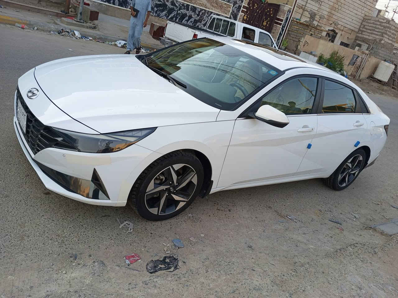 سلام عليكم
هونداي الانتر.      موديل 2023
مكفوله كفاله عامه جديده لك 
فول مواصفات واحد على واحد  
استقكاع مباشر بعد 5 أشهر اصير حره راعيته بنيه بغداد دكتوراه
محرك 1600 السعر 165 بيه مجال قليل 
تبريد حدايديه فول السياره جازه ماتصرف عليه ربع 
هاذا رقمي ***********
